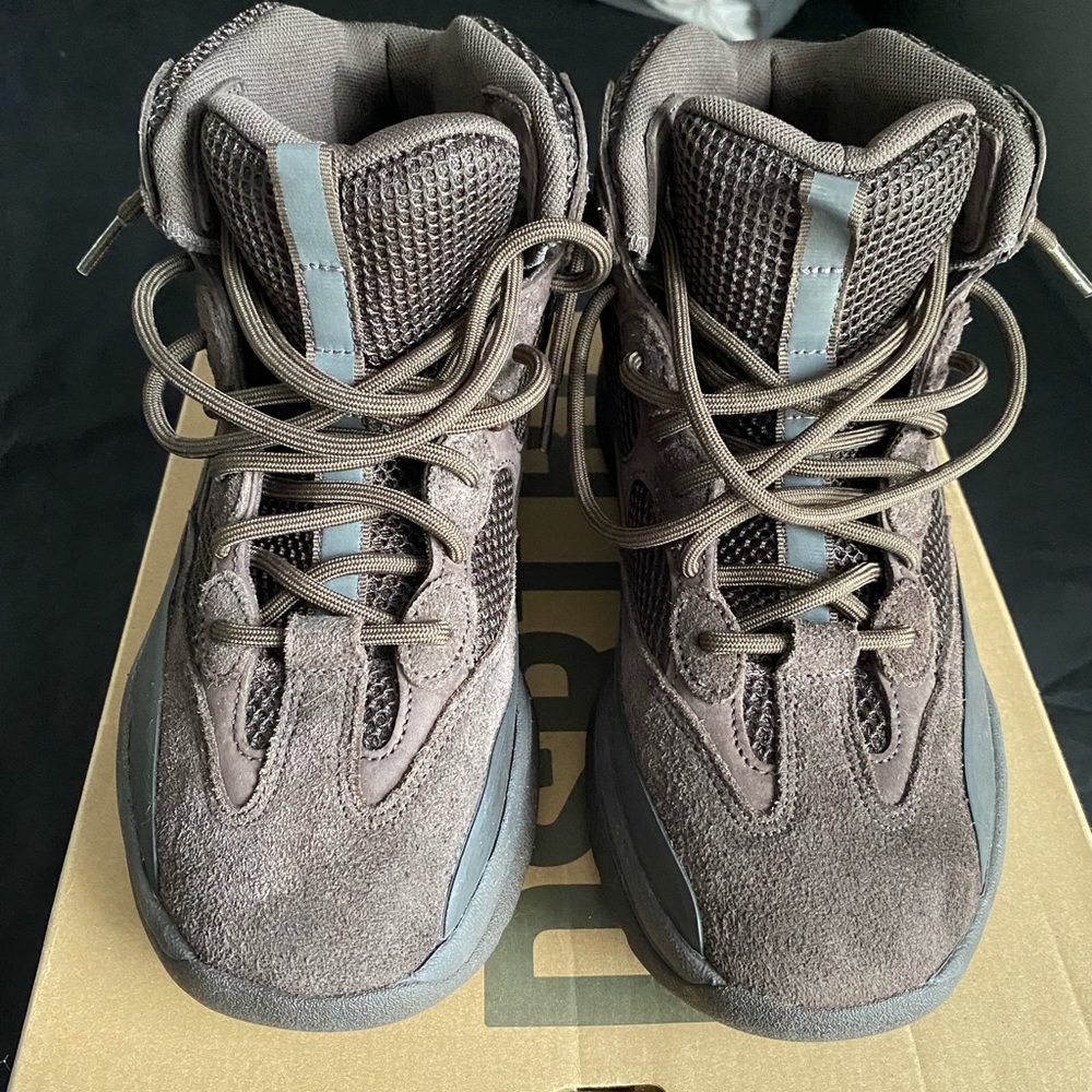 Yeezy Men Boots size 9. Greyish black
